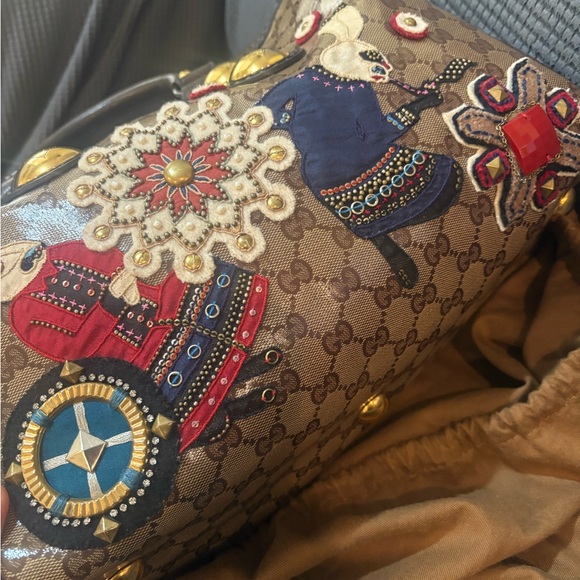 Gucci vintage in super pristine condition! - Picture 3 of 8